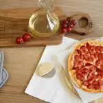 Bambusová rezačka na pizzu s gravírovaním – Obrázok 3
