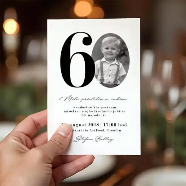 Personalizovateľná pozvánka na 60. narodeniny s fotografiou a klasickým dizajnom.
