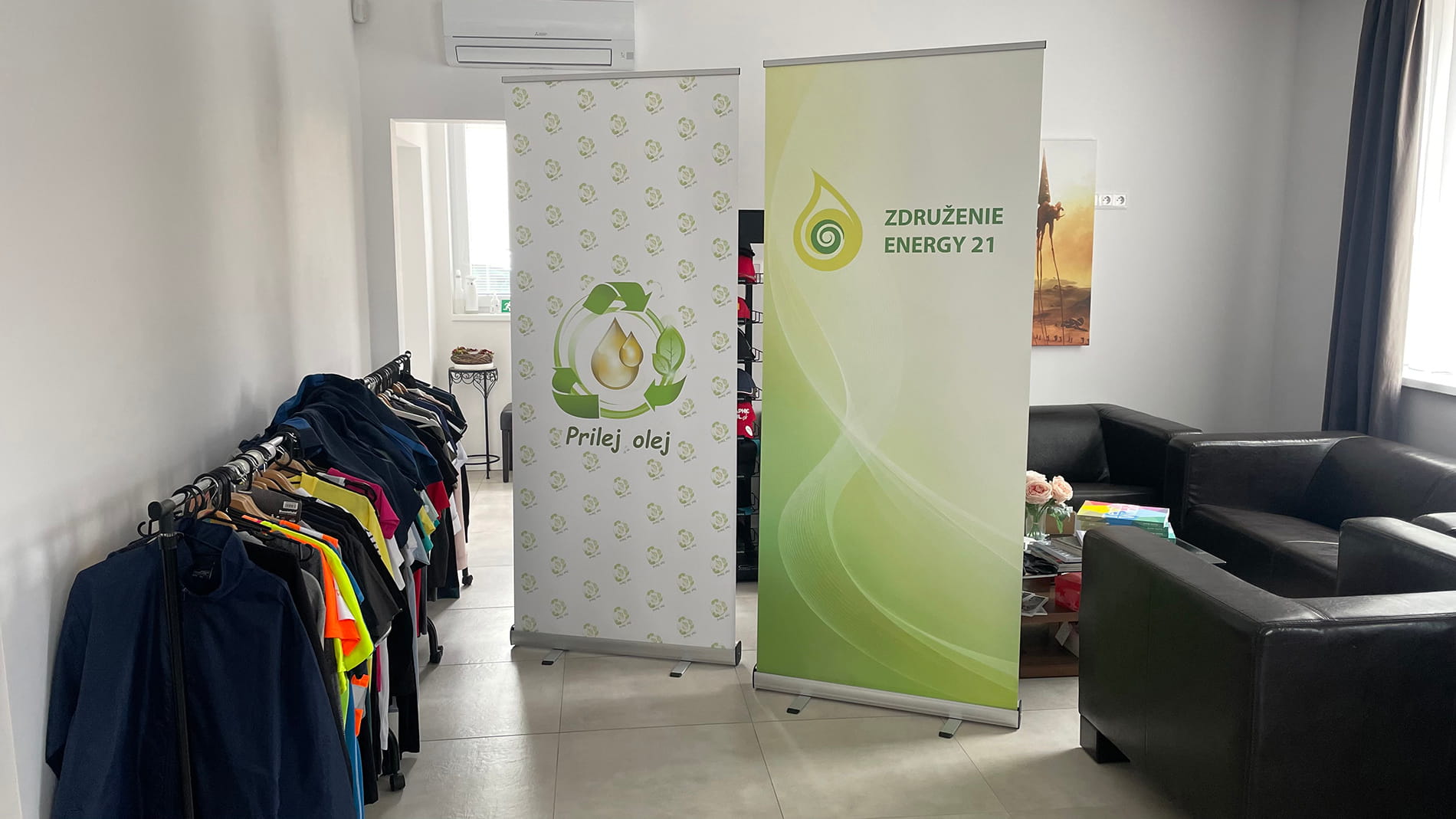 Reklamné rollupy 85x200 cm vyrobené na mieru pre firemnú prezentáciu